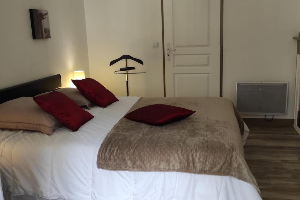 Apartamento Chez Ghys Eaux-Bonnes Exterior foto